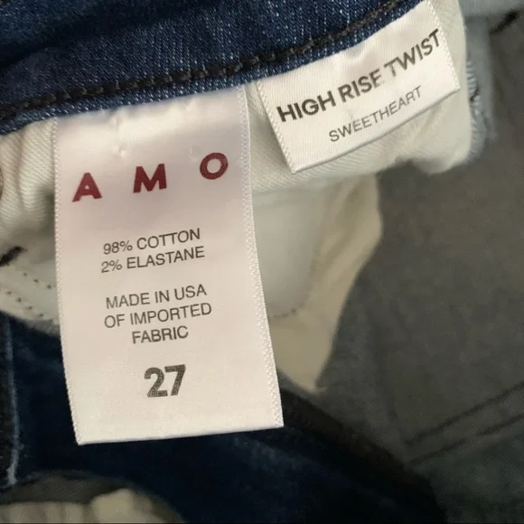 AMO High Rise Twist Crop Blue Jeans in Sweetheart
